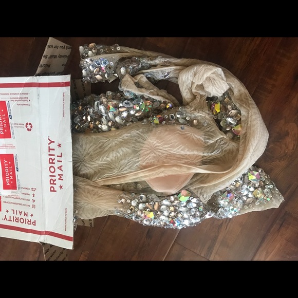 Dress - Picture 7 of 8